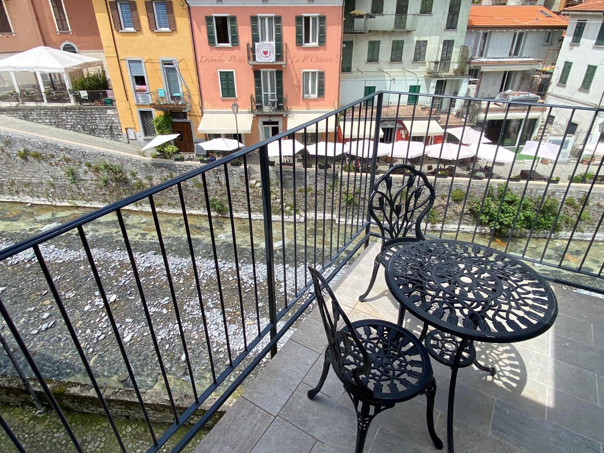 Argegno'S River - Central Apartment Lake View Room photo